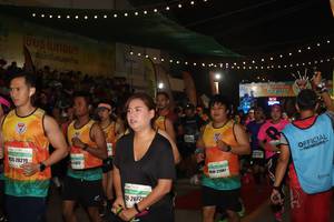 BIB: 26219, 21072, 2206, 26320
                            <button type="button" onclick="openModal(9884080)" class="btn btn-primary btn-sm float-right btn-popup" data-toggle="modal" data-target=".modal-high-quality">
                        <i class="fas fa-shopping-cart"></i> Add to Cart
                    </button>
                                            <button type="button" onclick="isThisMe(9884080, true)" class="btn btn-success btn-sm float-right btn-popup btn-isme hidden" data-toggle="tooltip" data-placement="bottom" title="นี่คือรูปของคุณใช่ไหม คลิกที่นี่เพื่อเอาเข้าอัลบั้ม">
                        <i class="fas fa-plus"></i> Add to album
                    </button>
                    <button type="button" onclick="isThisMe(9884080, false)" class="btn btn-warning btn-sm float-right btn-popup btn-isnotme hidden">
                        <i class="fas fa-ban"></i> Remove from album
                    </button>